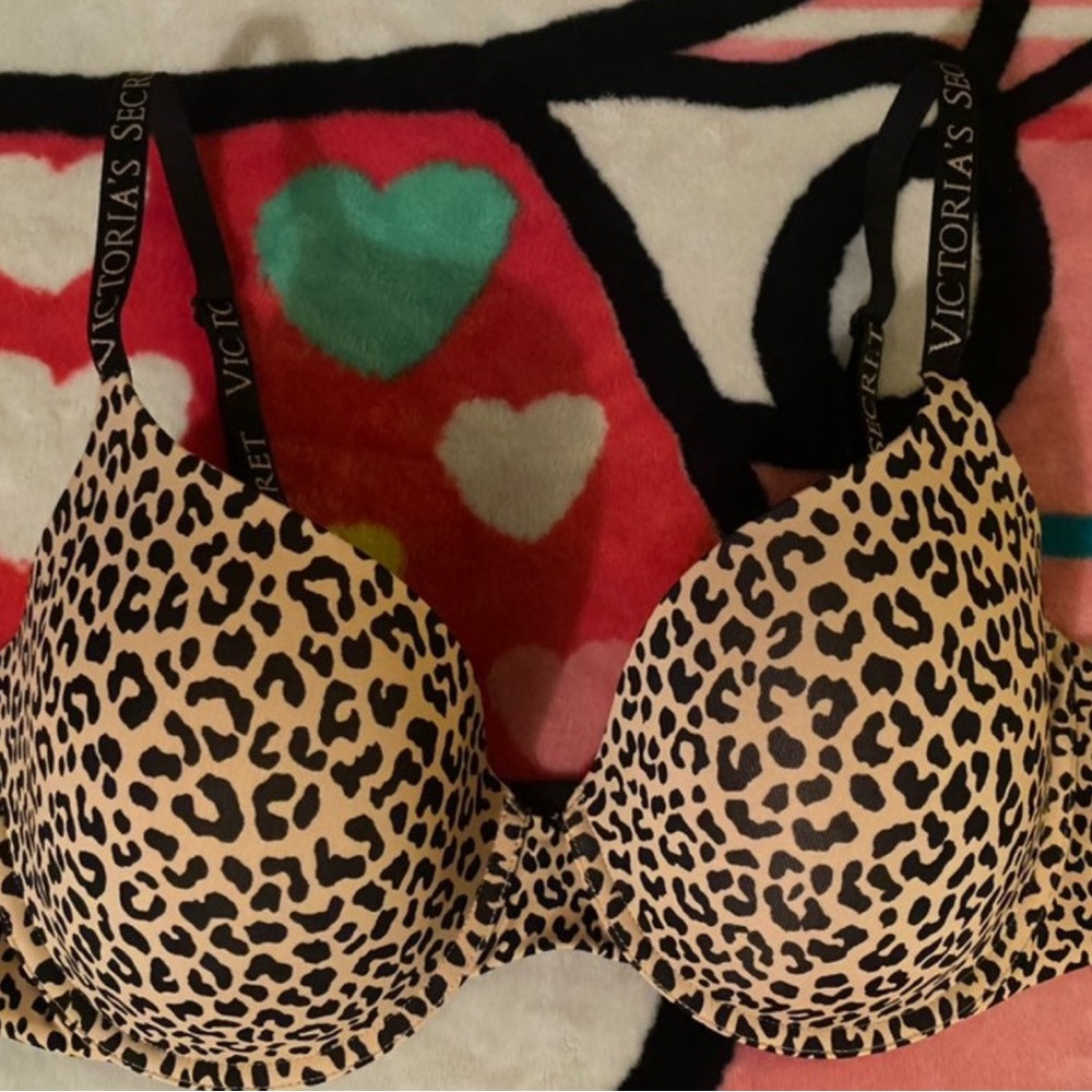 Victoria's Secret Tshirt bra